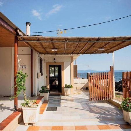 Villa Karnagio Seafront Káto Lekhónia Esterno foto