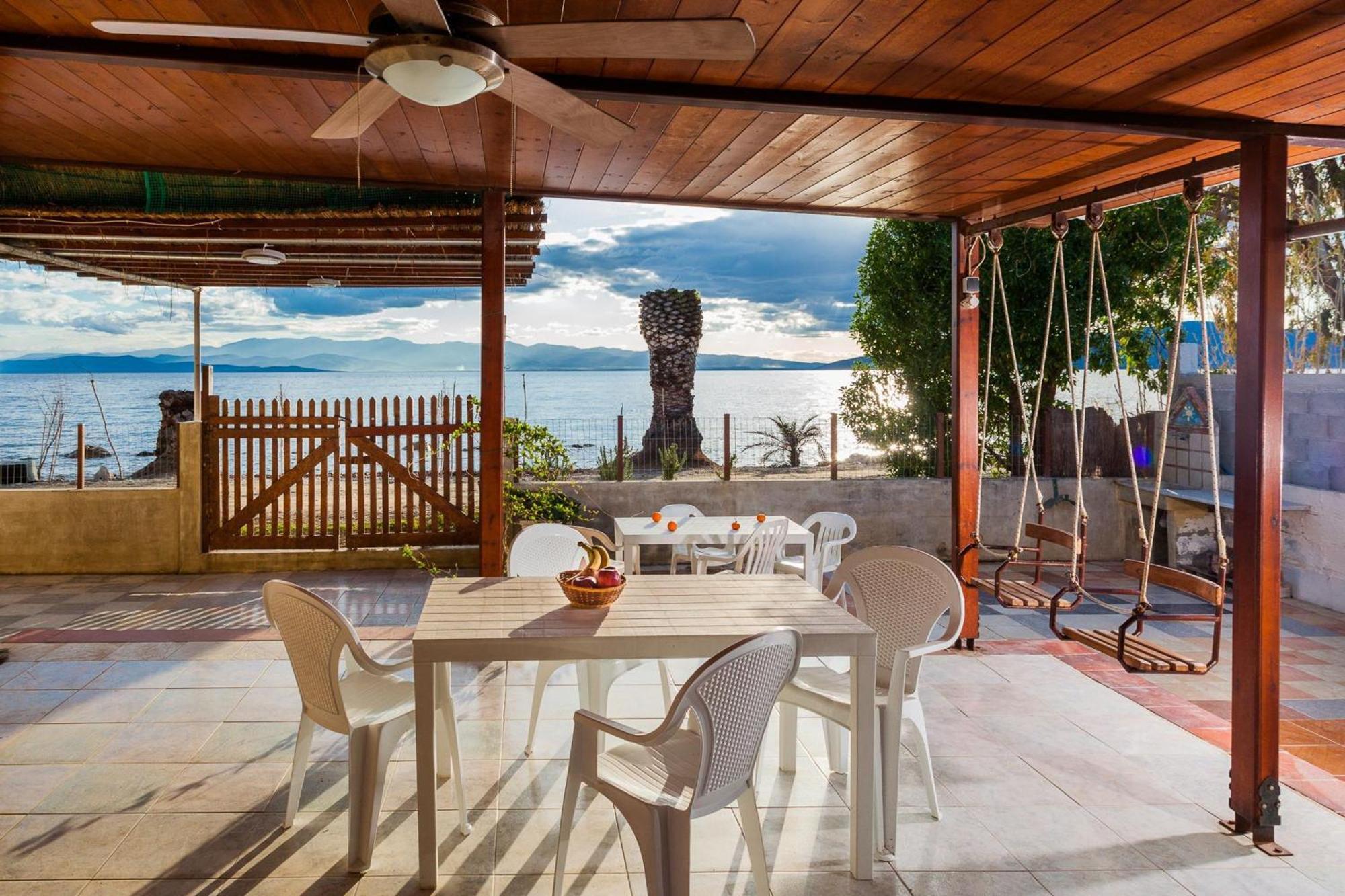 Villa Karnagio Seafront Káto Lekhónia Esterno foto