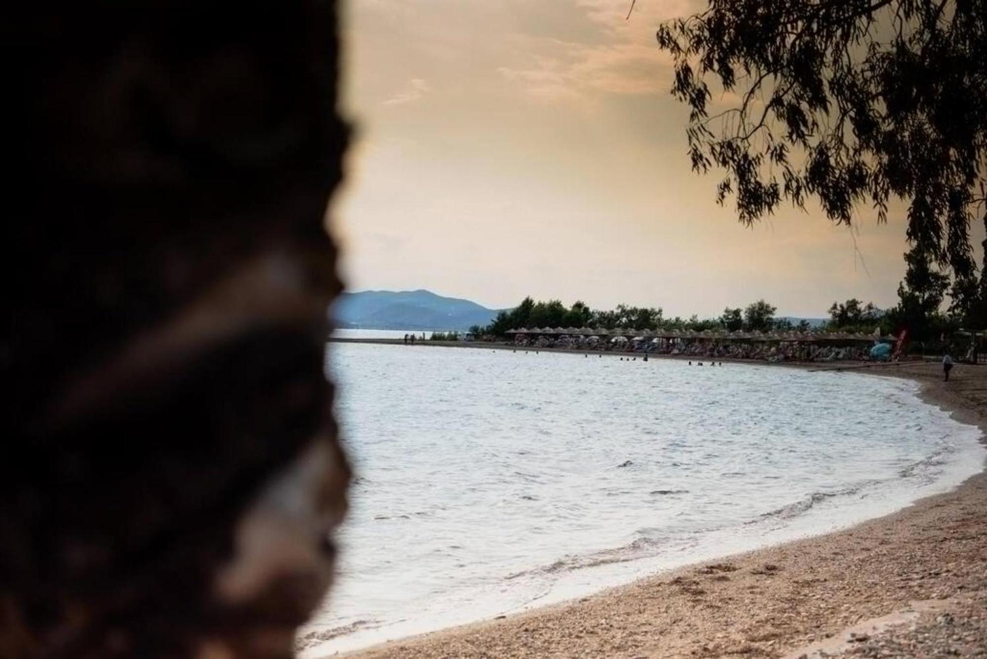 Villa Karnagio Seafront Káto Lekhónia Esterno foto